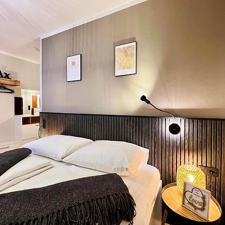Appartamento Bamo Studio - City Living Arkaden Klagenfurt am Woerthersee Esterno foto